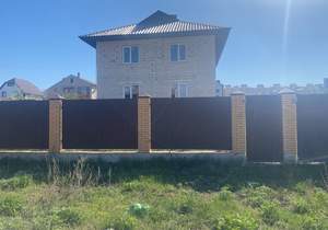 Дом 160м², 2-этажный, участок 10 сот.  