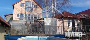 Дом 206м&sup2;, 3-этажный, участок 12 сот.  