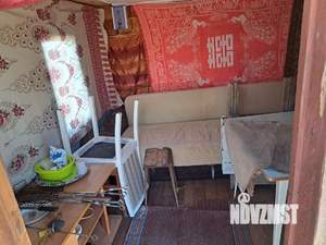 Дом 15м&sup2;, 2-этажный, участок 15 сот.  