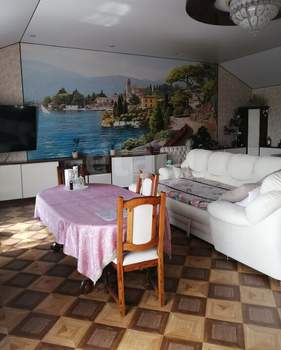 Дом 185м&sup2;, 2-этажный, участок 7 сот.  