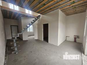 Дом 90м&sup2;, 2-этажный, участок 4 сот.  