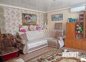 Коттедж 180м², 2-этажный, участок 3 сот.  