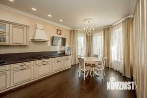 Дом 168м², 2-этажный, участок 8 сот.  