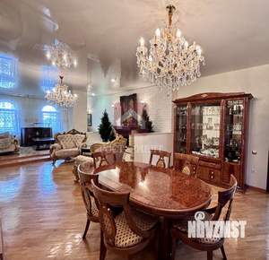 Дом 450м², 3-этажный, участок 6 сот.  