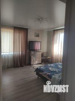Дом 240м², 3-этажный, участок 10 сот.  