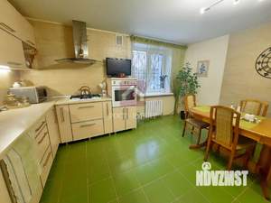 Коттедж 200м², 2-этажный, участок 9 сот.  