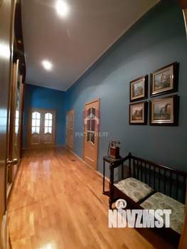 Дом 356м&sup2;, 2-этажный, участок 11 сот.  