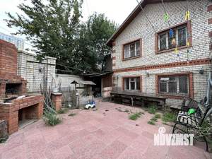 Дом 220м², 2-этажный, участок 2 сот.  