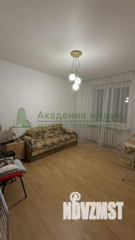 Коттедж 326м², 3-этажный, участок 15 сот.  