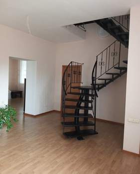 Дом 256м², 2-этажный, участок 16 сот.  