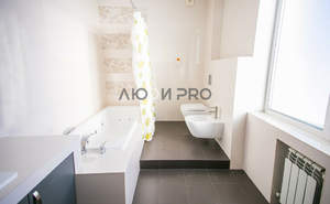 Дом 223м&sup2;, 2-этажный, участок 6 сот.  