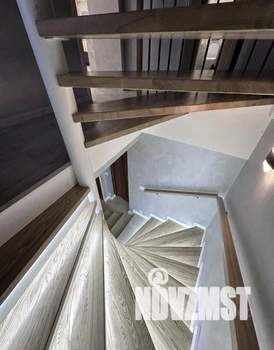 Дом 326м², 3-этажный, участок 10 сот.  