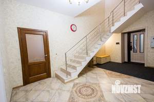 Дом 396м&sup2;, 2-этажный, участок 8 сот.  