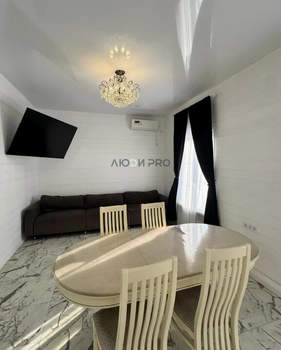 Дом 180м&sup2;, 2-этажный, участок 37 сот.  