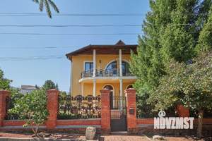 Дом 368м&sup2;, 2-этажный, участок 17 сот.  