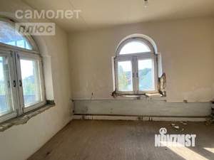 Дом 491м², 3-этажный, участок 10 сот.  