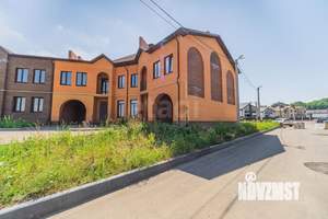 Дом 218м², 3-этажный, участок 242 сот.  