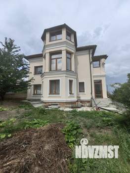 Коттедж 412м&sup2;, 4-этажный, участок 6 сот.  