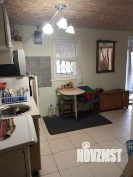 Дом 40м&sup2;, 2-этажный, участок 5 сот.  