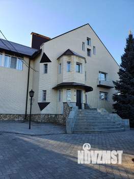 Коттедж 667м&sup2;, 3-этажный, участок 25 сот.  