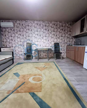 Дом 80м&sup2;, 2-этажный, участок 5 сот.  