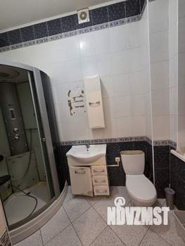 Коттедж 360м&sup2;, 2-этажный, участок 10 сот.  