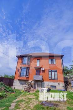 Дом 207м², 3-этажный, участок 4 сот.  