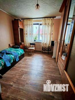 Дом 100м&sup2;, 2-этажный, участок 6 сот.  