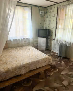 Дом 25м&sup2;, 2-этажный, участок 8 сот.  