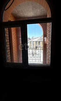 Дом 218м², 3-этажный, участок 242 сот.  