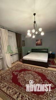 Коттедж 326м², 3-этажный, участок 15 сот.  