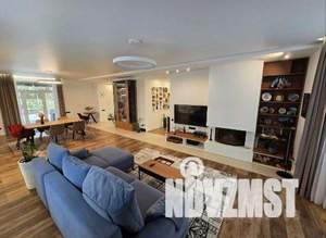 Коттедж 363м², 3-этажный, участок 11 сот.  