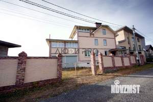 Дом 477м², 3-этажный, участок 20 сот.  
