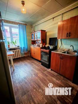 Дом 100м&sup2;, 2-этажный, участок 6 сот.  