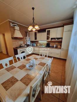 Дом 140м&sup2;, 2-этажный, участок 3 сот.  