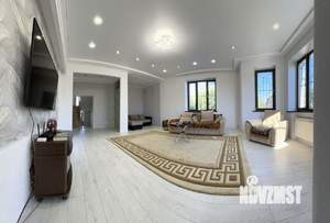 Коттедж 333м&sup2;, 3-этажный, участок 10 сот.  