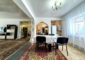 Дом 340м², 2-этажный, участок 5 сот.  