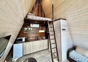 Дом 18м², 2-этажный, участок 2 сот.  