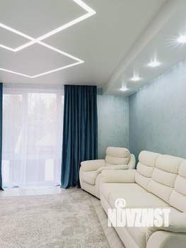 Коттедж 240м&sup2;, 3-этажный, участок 5 сот.  