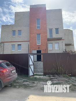 Коттедж 400м&sup2;, 3-этажный, участок 10 сот.  