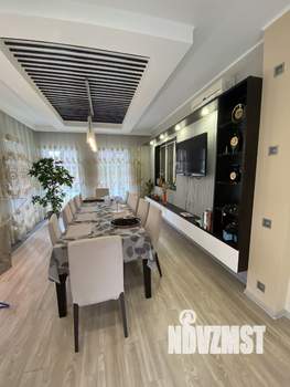 Дом 460м&sup2;, 2-этажный, участок 15 сот.  