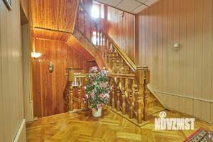 Дом 342м², 3-этажный, участок 9 сот.  