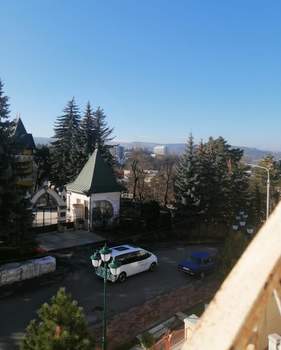 Дом 549м², 3-этажный, участок 12 сот.  