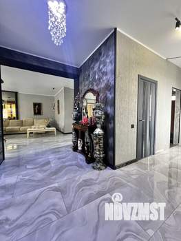 Коттедж 270м², 2-этажный, участок 10 сот.  