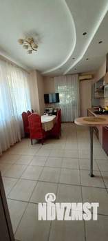 Коттедж 315м², 2-этажный, участок 10 сот.  