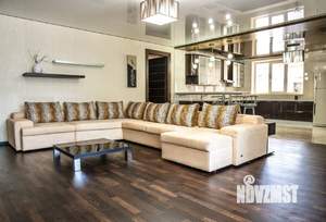 Дом 321м&sup2;, 2-этажный, участок 7 сот.  