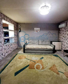 Дом 80м&sup2;, 2-этажный, участок 5 сот.  