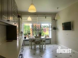 Дом 215м², 2-этажный, участок 10 сот.  