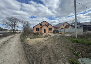 Дом 180м², 2-этажный, участок 5 сот.  
