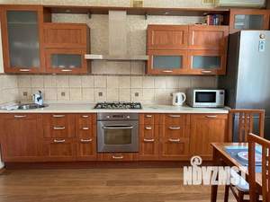 Студия квартира, посуточно, 42м2, 4/5 этаж